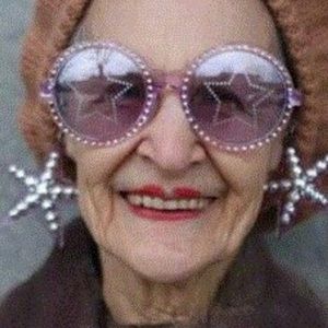 Meet your Posher, Lydia